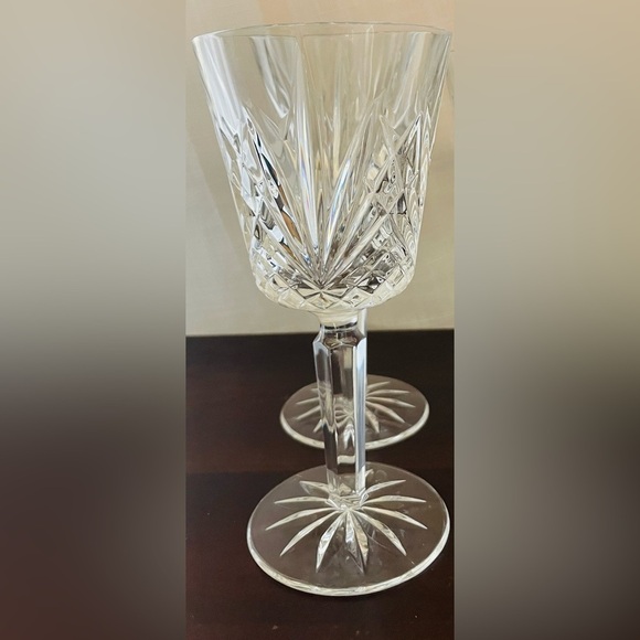 Four Mint Condition  Villemont by Cristal D'Arques-Durand Wine Glasses - Picture 3 of 5